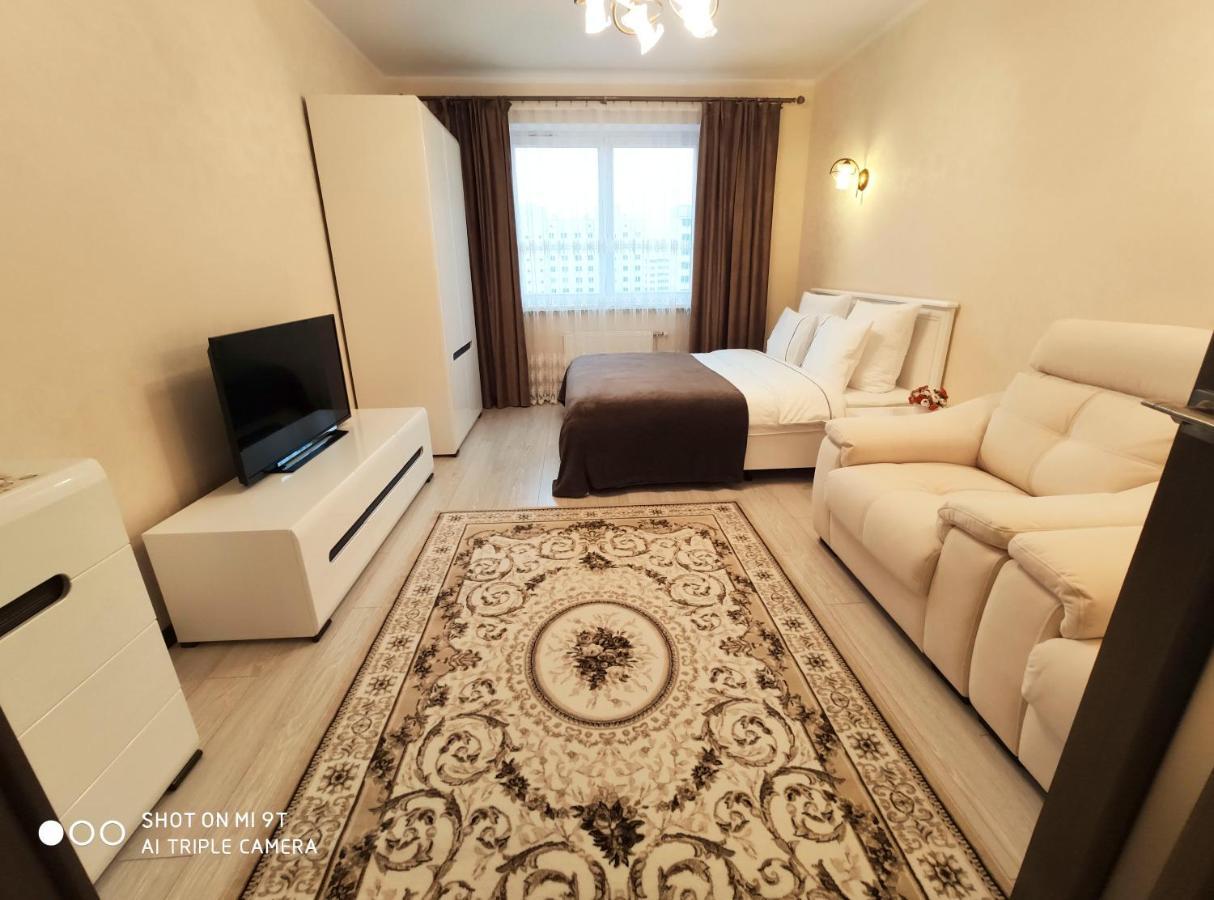 Comfort Apartments - Bright Family Suite Grodno Exteriör bild