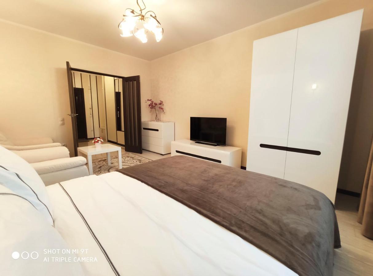 Comfort Apartments - Bright Family Suite Grodno Exteriör bild