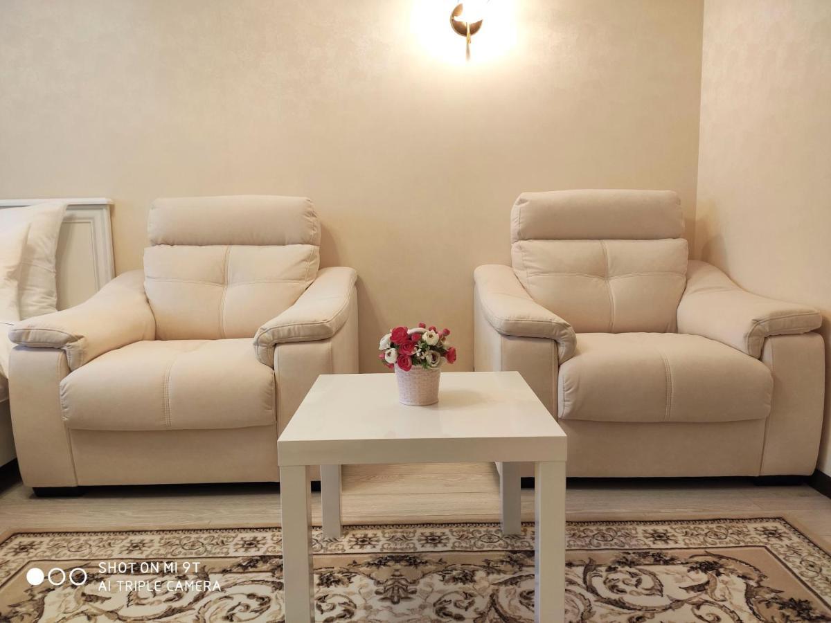 Comfort Apartments - Bright Family Suite Grodno Exteriör bild