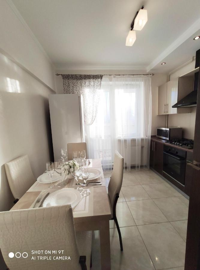 Comfort Apartments - Bright Family Suite Grodno Exteriör bild